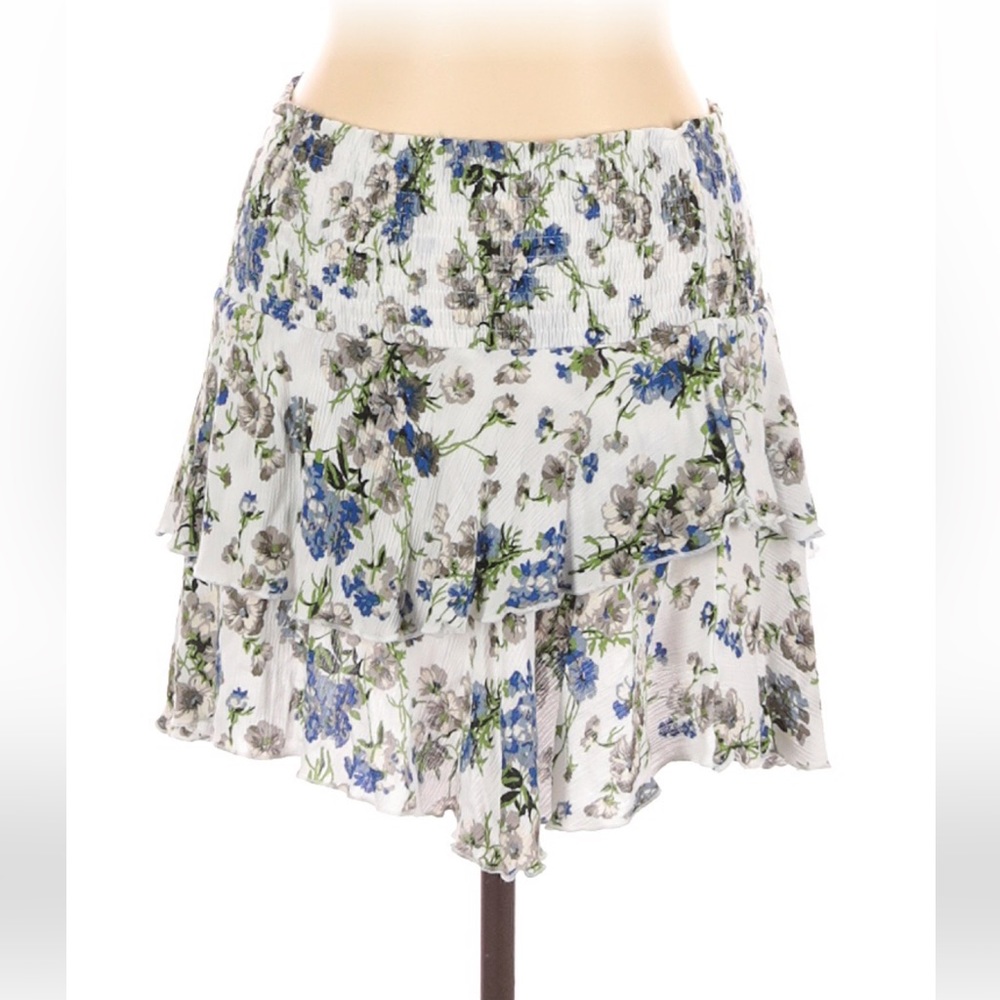 OLIVACEOUS White Blue Floral Skirt Size Large Tiered Elastic Waist